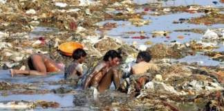 Город усопших Варанаси, и его пугающие зрелища, на берегу одной из самых грязных рек в мире - Ганге